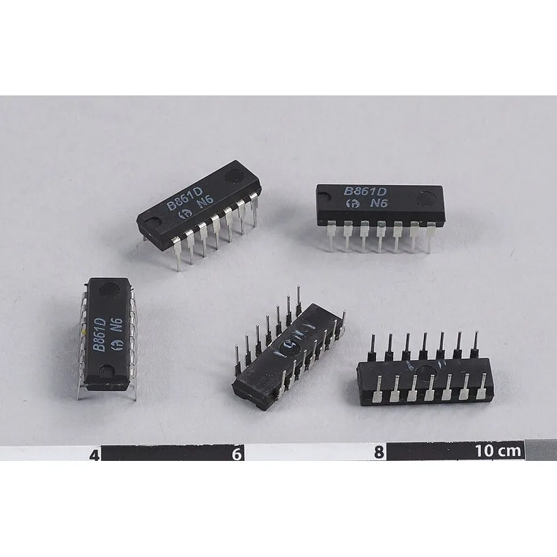 7408 Quad 2-Input AND Gate DIP-14 - Integrated Circuits by InnoFab